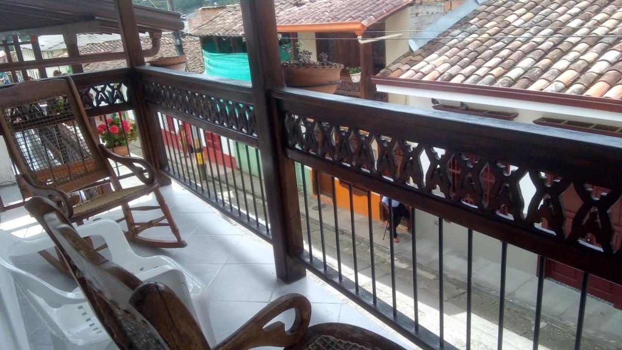 חרדין Hotel Barajas מראה חיצוני תמונה